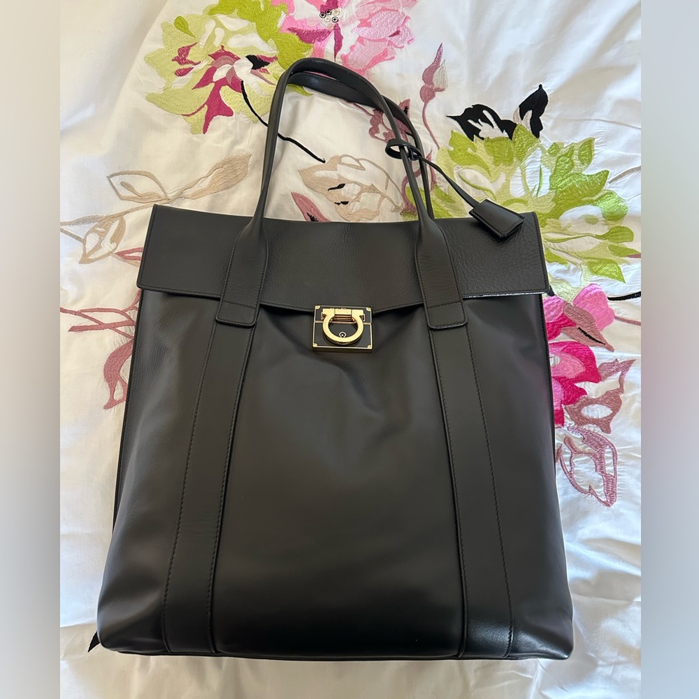 Large Salvatore Ferragamo Gancio Black Tote NWOT